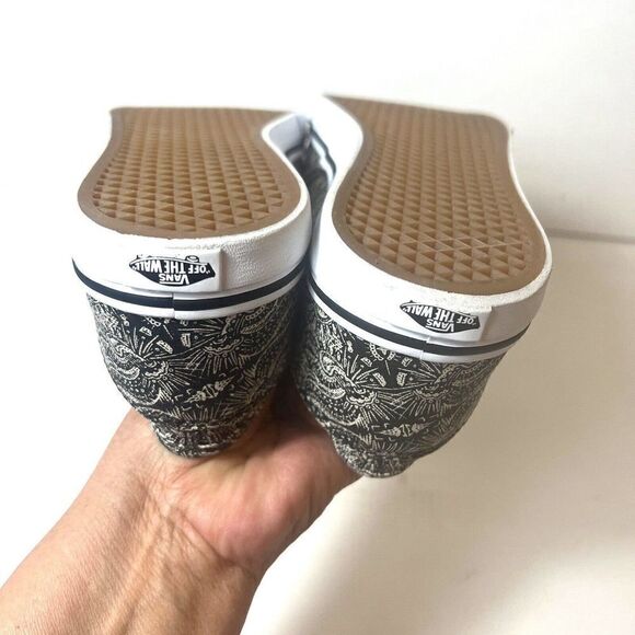VANS Sneakers Skate Shoes Womens Size 6 Black White Paisley Lace Up Low Top Flat - Picture 8 of 11